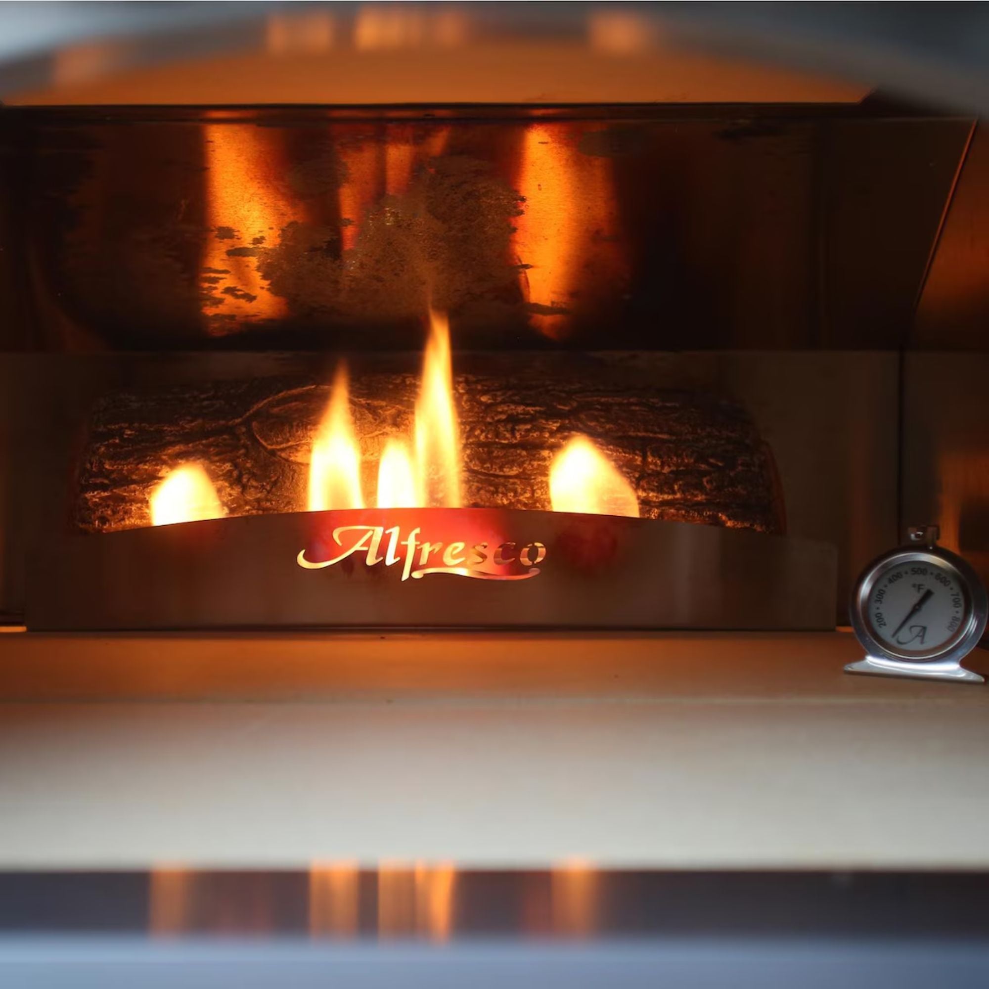 Alfresco 30-Inch Built-In Outdoor Gas Pizza Oven